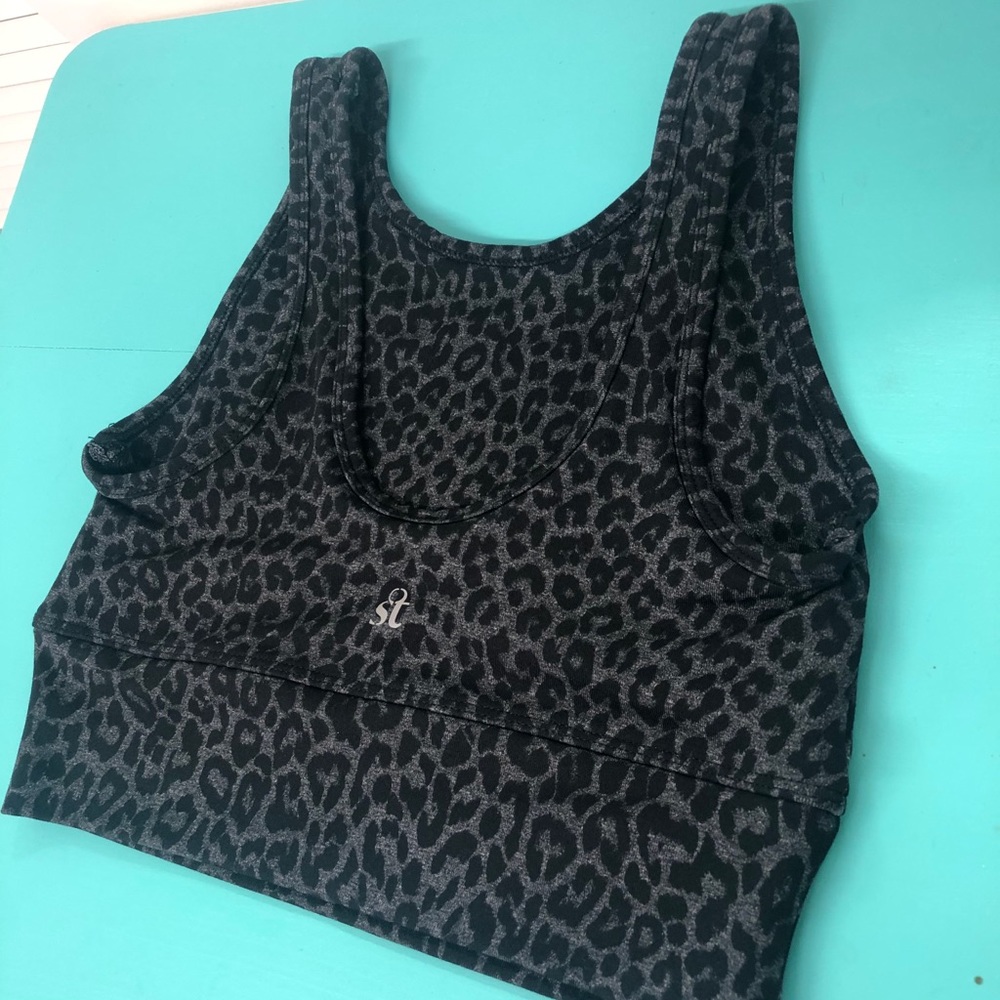 Crop top - Picture 2 of 6